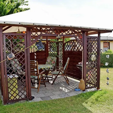Ferienhaus Mit Garten Und Pavillion Alt Reddevitz