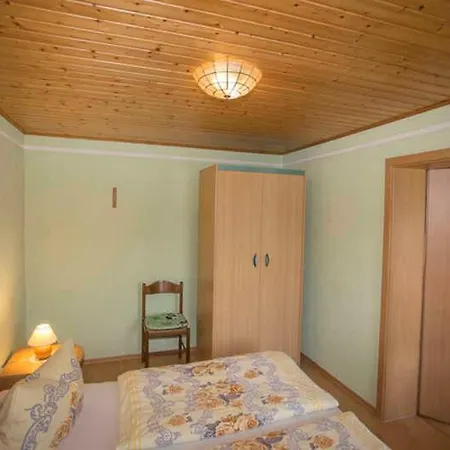 Ferienhaus Mit Garten Und Pavillion Apartmán *