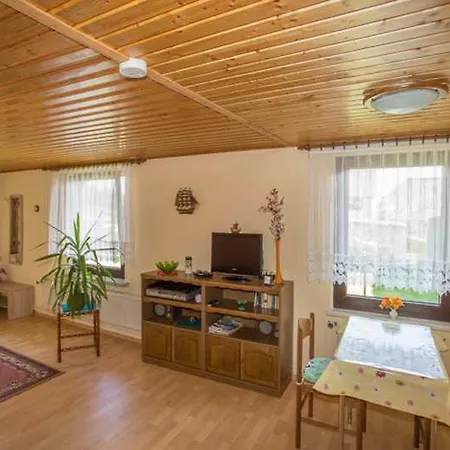 Apartmán Ferienhaus Mit Garten Und Pavillion Alt Reddevitz